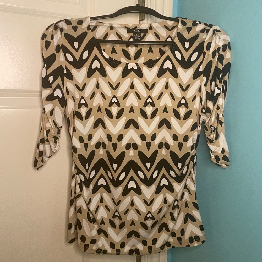 Alfani Neutral Heart top